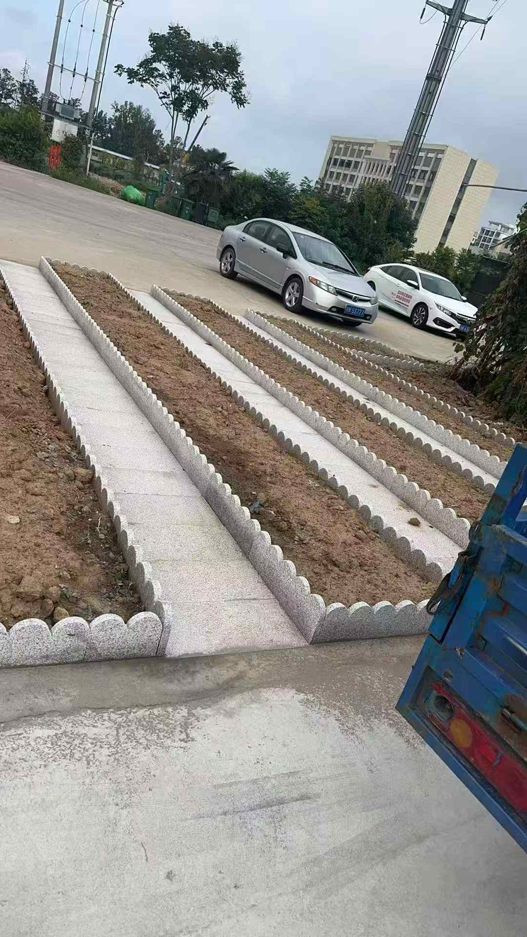 济南芝麻白花边石