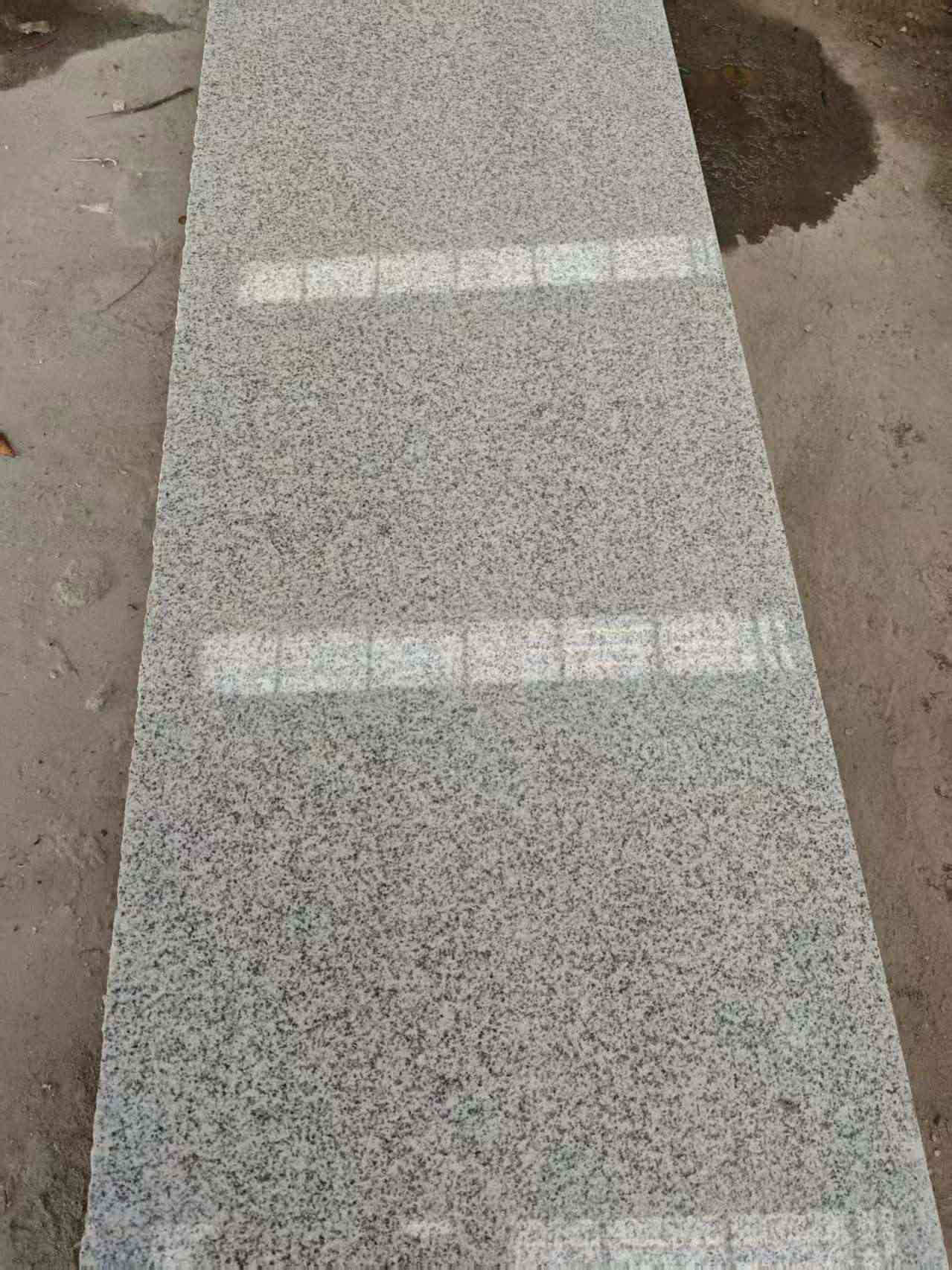 济南芝麻白光面毛板